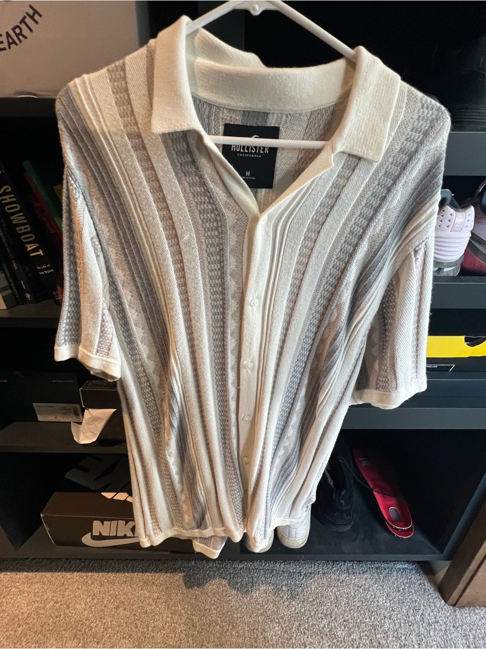 Hollister Cream and Light Gray Short-Sleeve Button-Front Knit Shirt